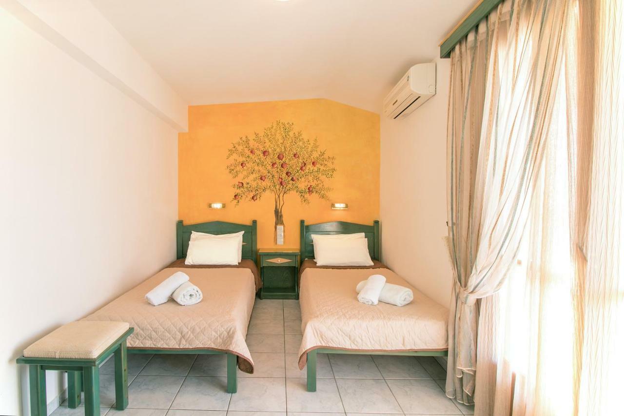 Stefanis House Hotel Skiathos Town Exterior photo